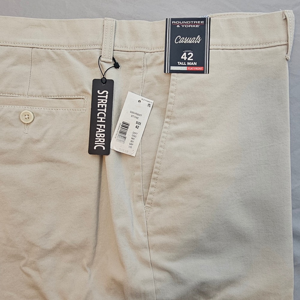 Men's Roundtree Yorke Sz 42 Casual Classic Stone Flat Front Shorts Stretch L575 - Picture 2 of 5